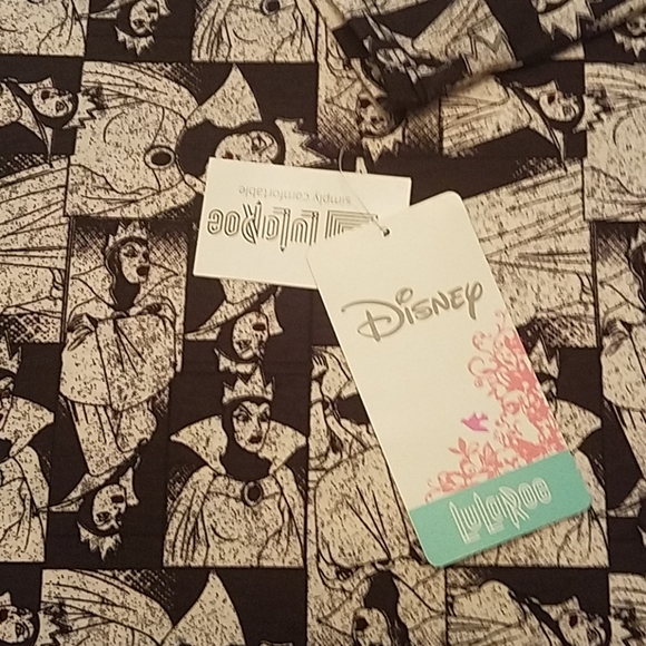 Disney Villians Evil Queen Disney Tunic Top LuLaRoe size Large NEW - Picture 2 of 9